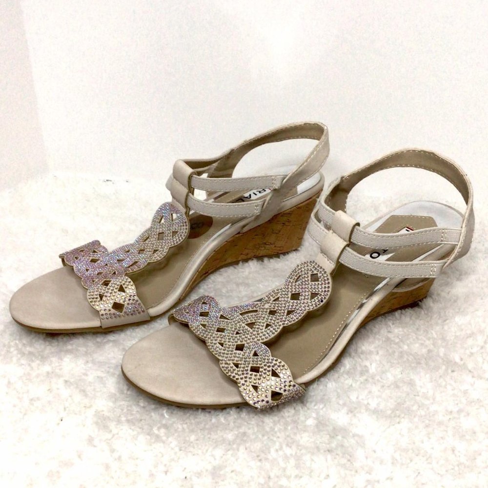 RIALTO Women's Carta Wedge Sandal (Size: 8)